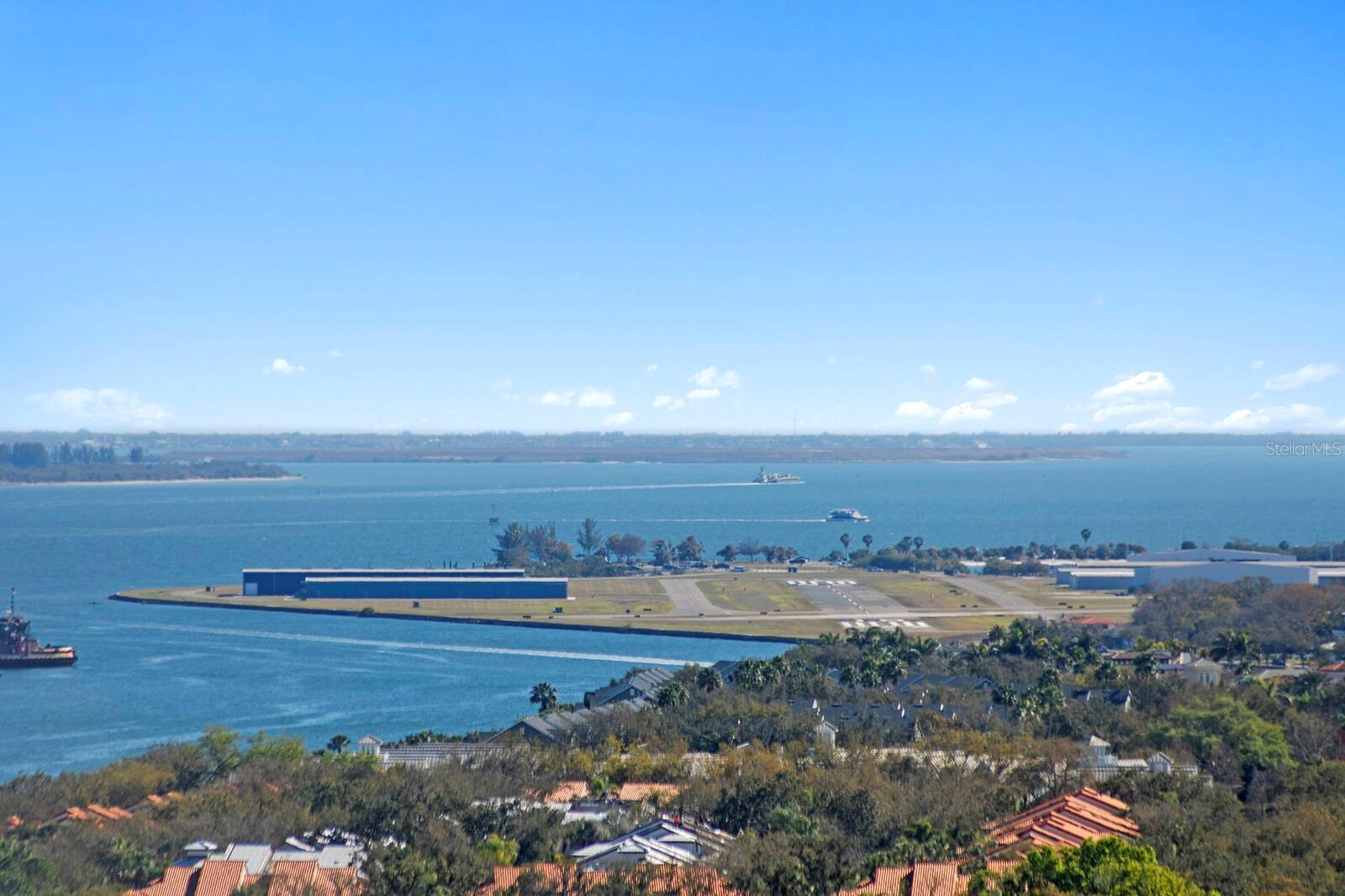 Listing photo id 71 for 1000 Water Street 1502