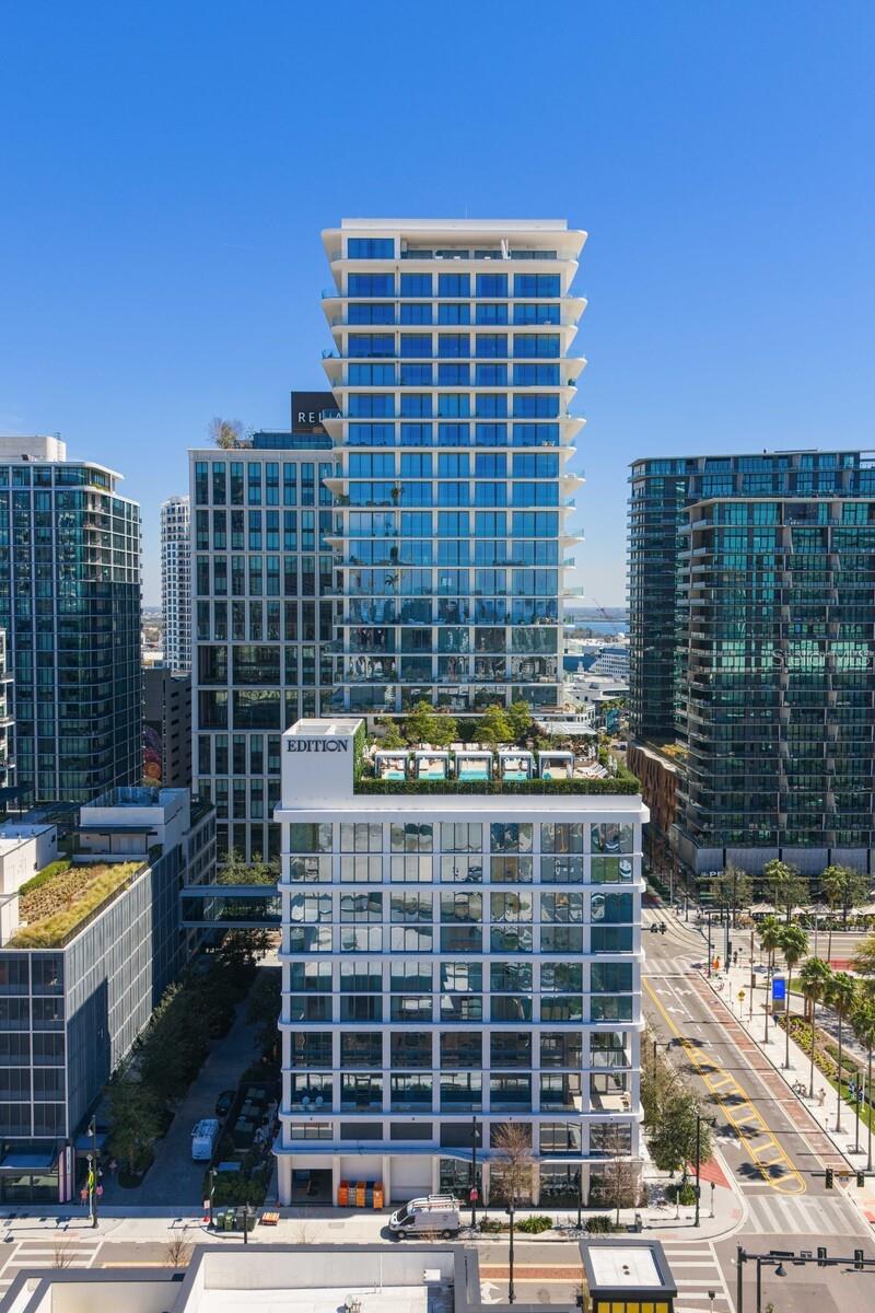 Listing photo id 74 for 1000 Water Street 1502