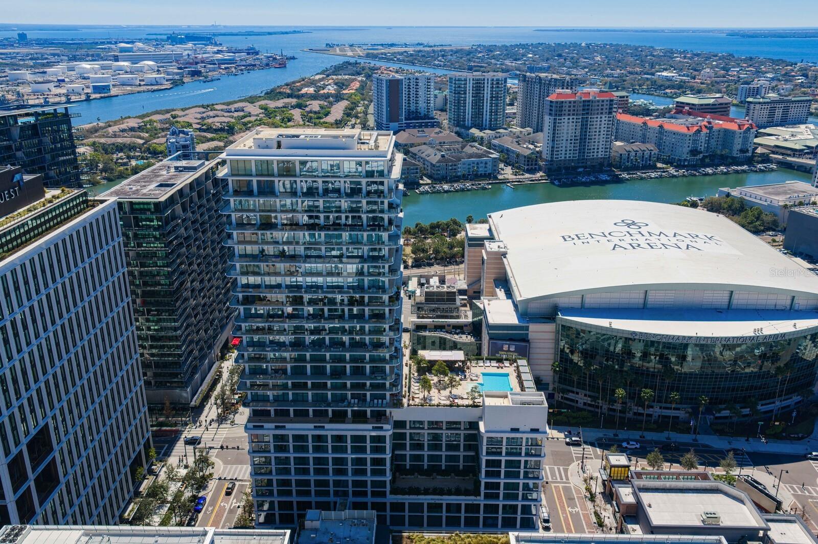 Listing photo id 77 for 1000 Water Street 1502