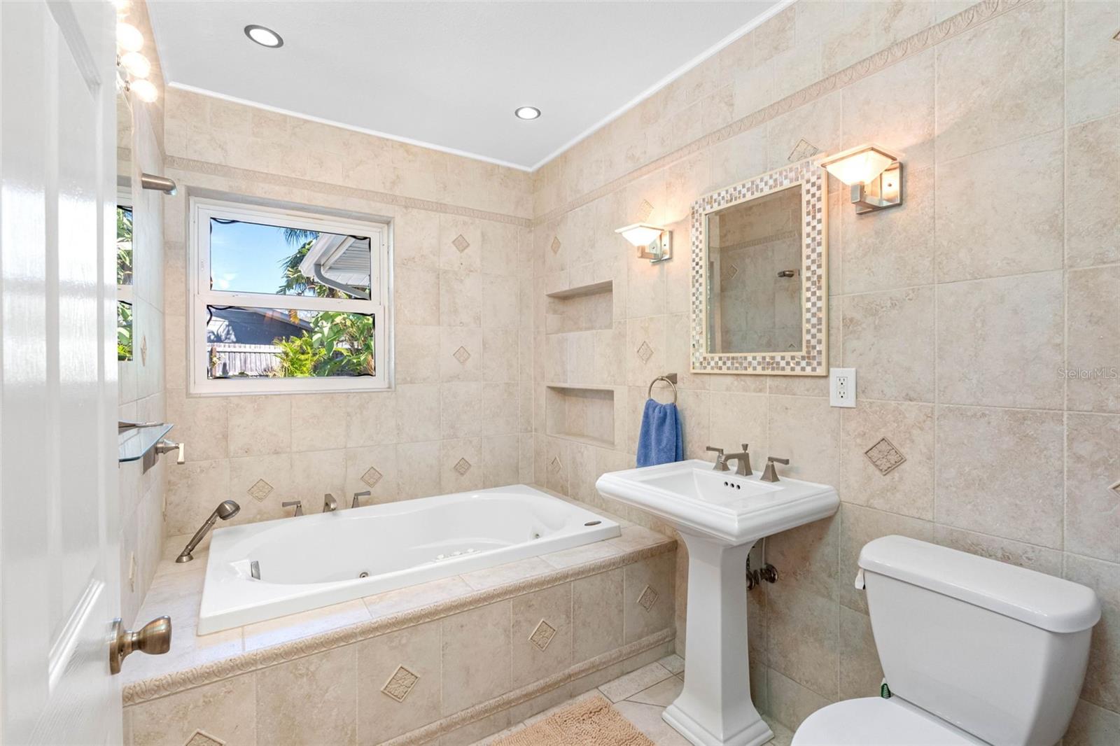 Image 29 of 33 For 101 Osceola Road