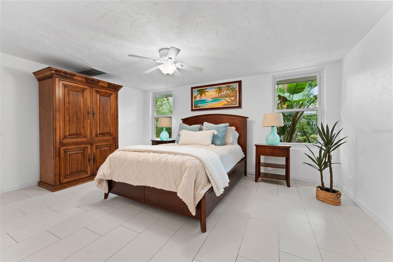 Listing photo id 17 for 250 Aberdeen Street