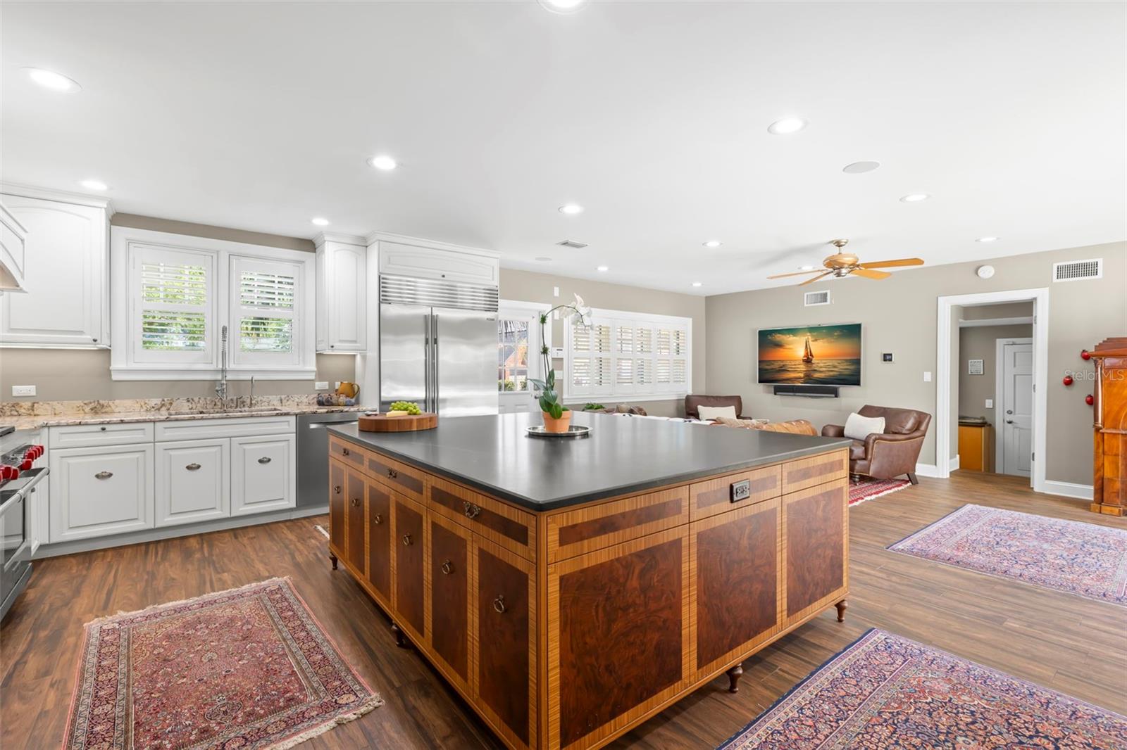 Image 13 of 100 For 556 21st Avenue Ne