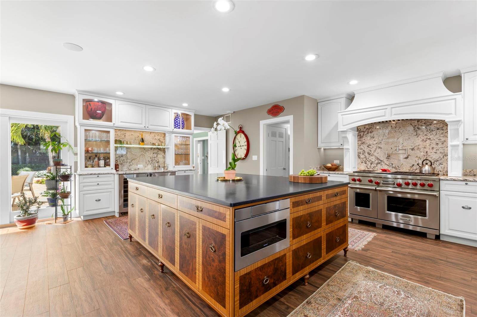 Image 14 of 100 For 556 21st Avenue Ne