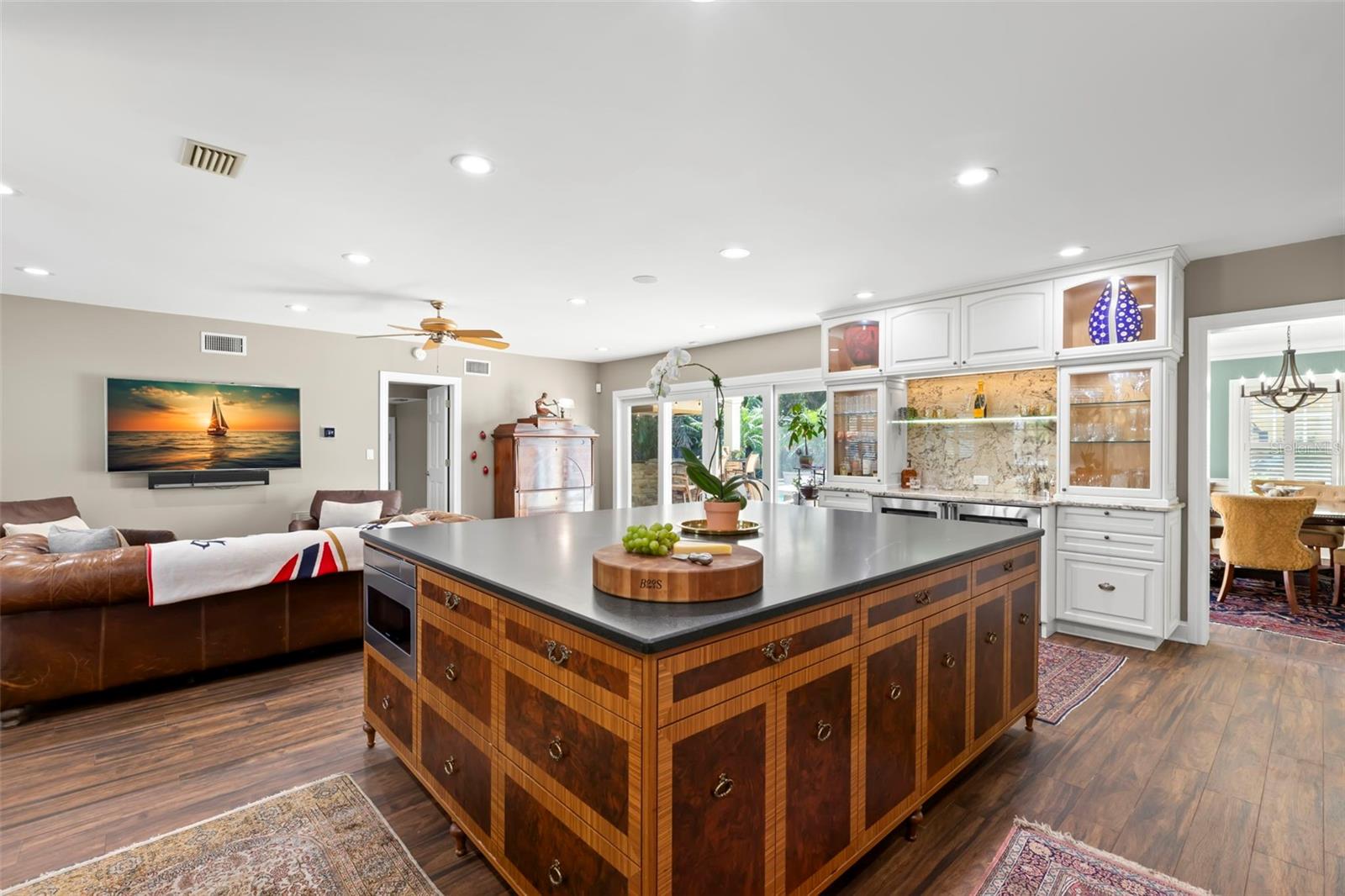 Image 16 of 100 For 556 21st Avenue Ne