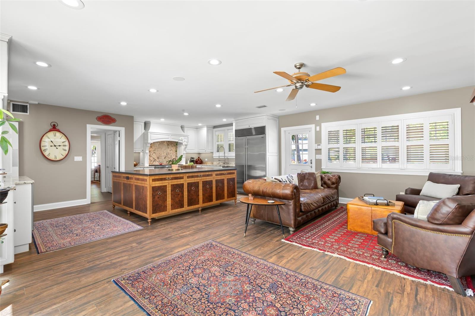 Image 23 of 100 For 556 21st Avenue Ne