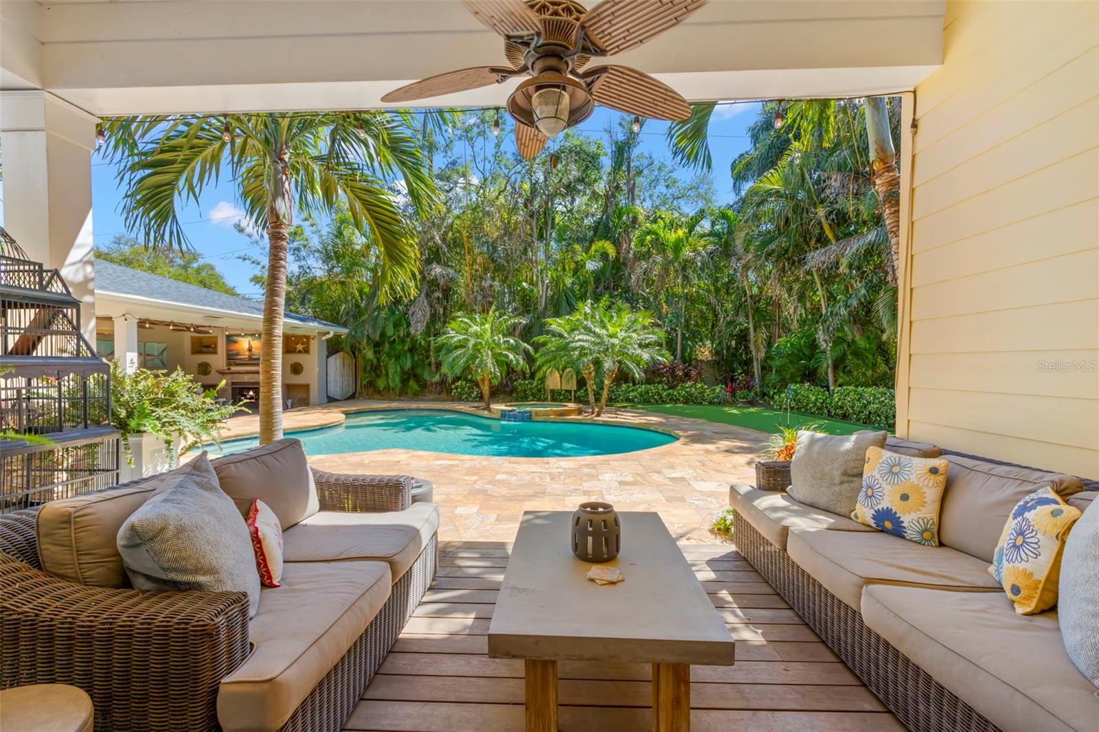 Image 29 of 100 For 556 21st Avenue Ne