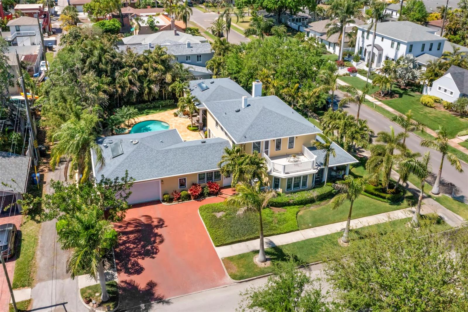 Image 4 of 100 For 556 21st Avenue Ne