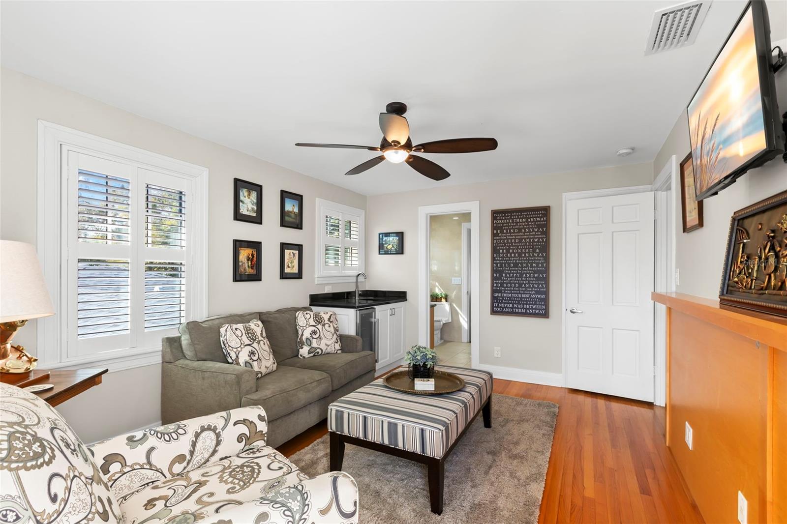 Image 46 of 100 For 556 21st Avenue Ne