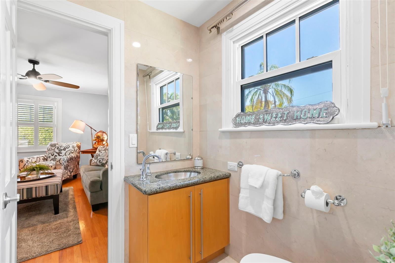 Image 47 of 100 For 556 21st Avenue Ne