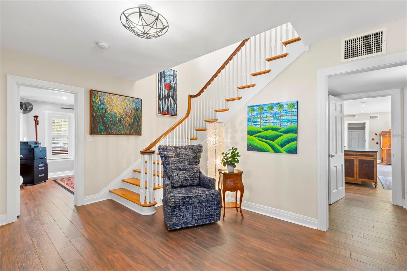 Image 7 of 100 For 556 21st Avenue Ne