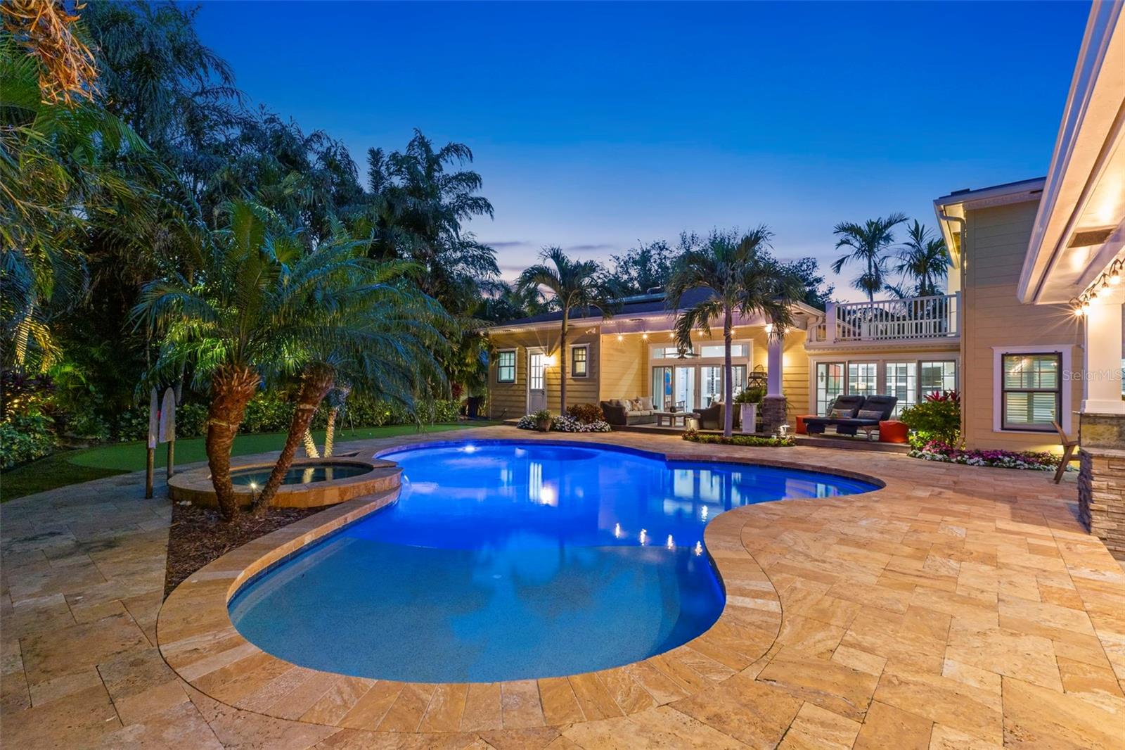 Image 86 of 100 For 556 21st Avenue Ne