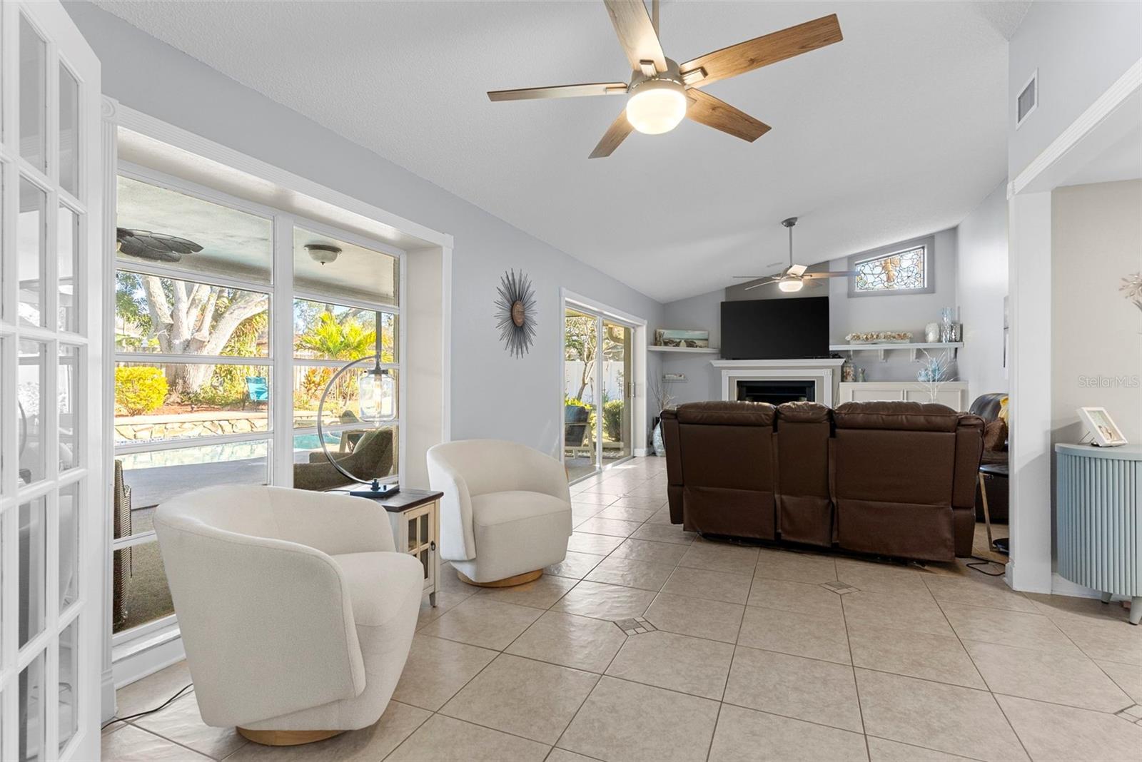 Image 11 of 50 For 10833 97th Street