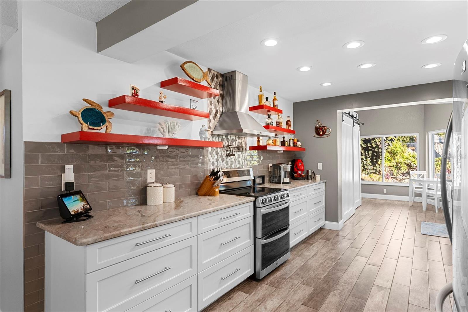 Image 5 of 50 For 10833 97th Street