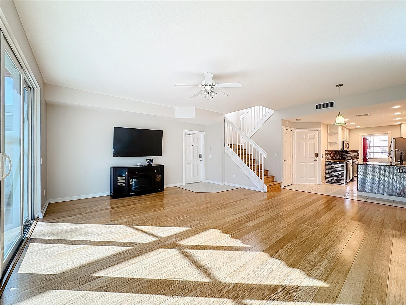 Image 8 of 41 For 7676 Bergamo Avenue