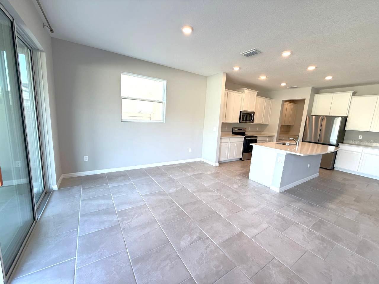 Image 10 of 35 For 7724 Broad River Avenue