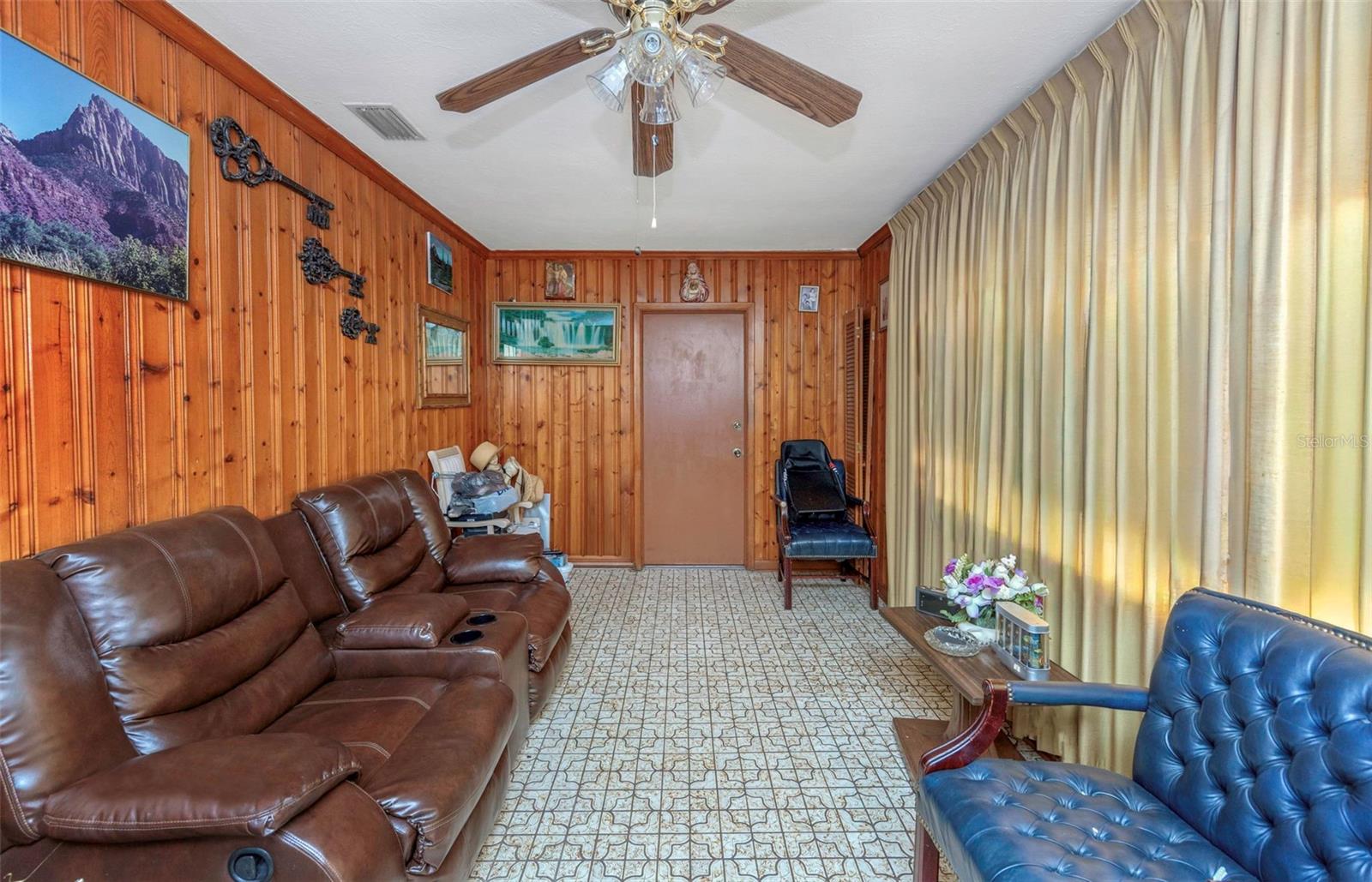 Image 18 of 43 For 3117 Leroy Street