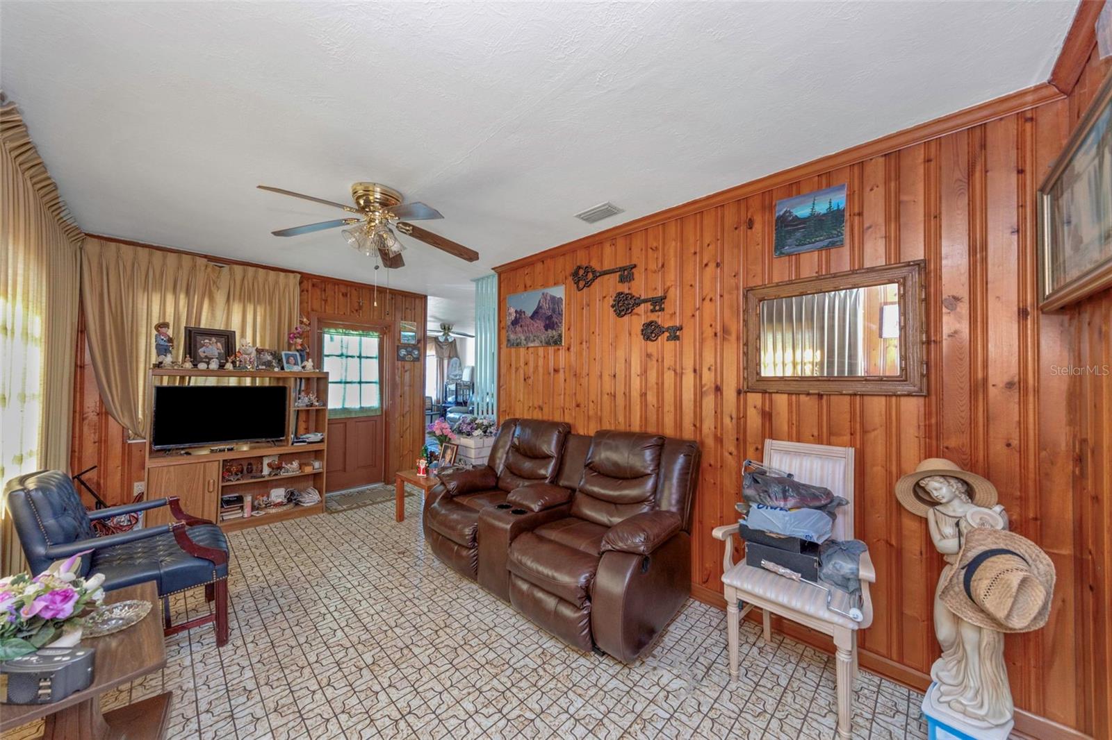 Image 20 of 43 For 3117 Leroy Street