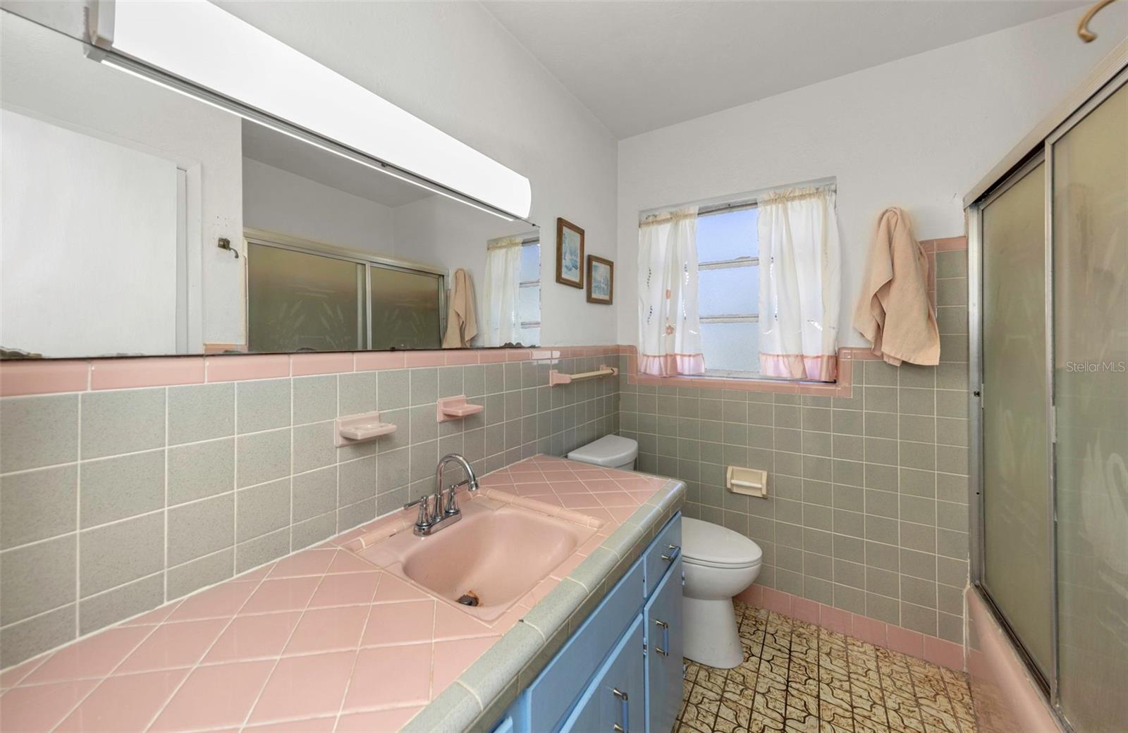 Image 28 of 43 For 3117 Leroy Street