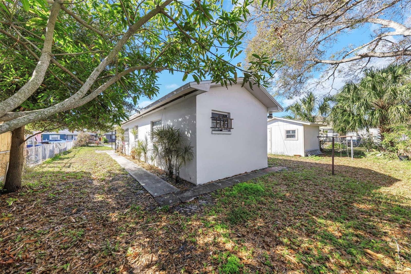 Image 36 of 43 For 3117 Leroy Street