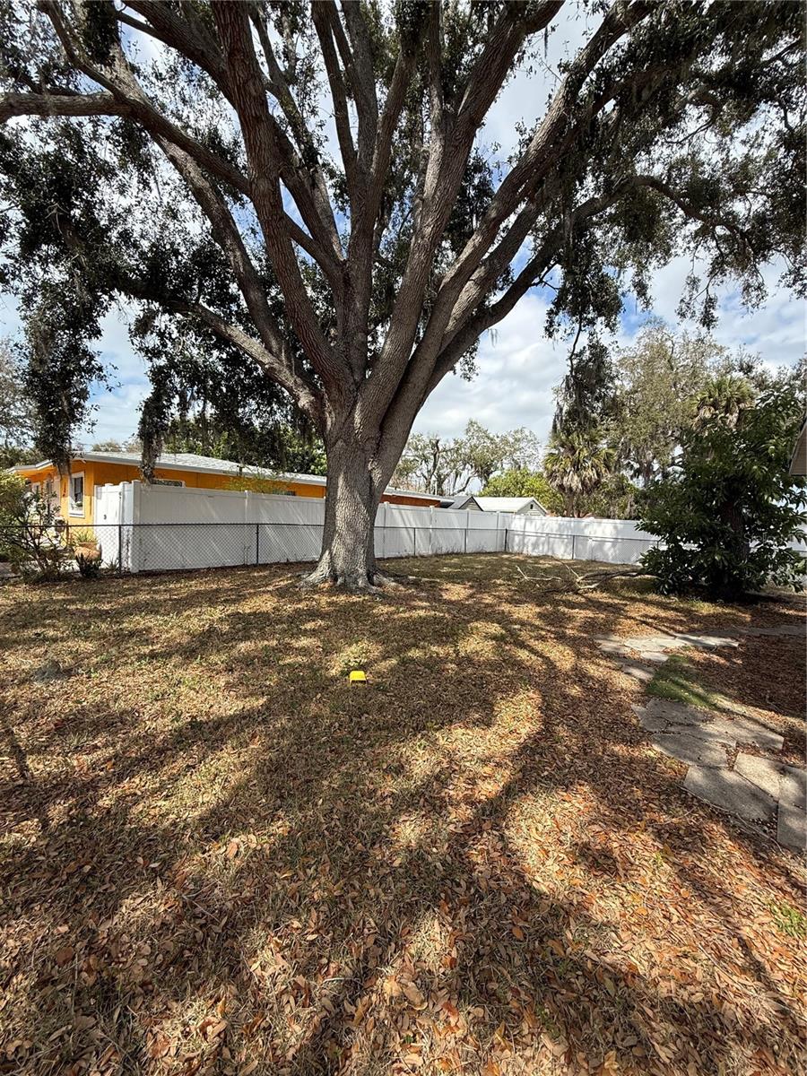 Image 13 of 13 For 186 Midwest Parkway