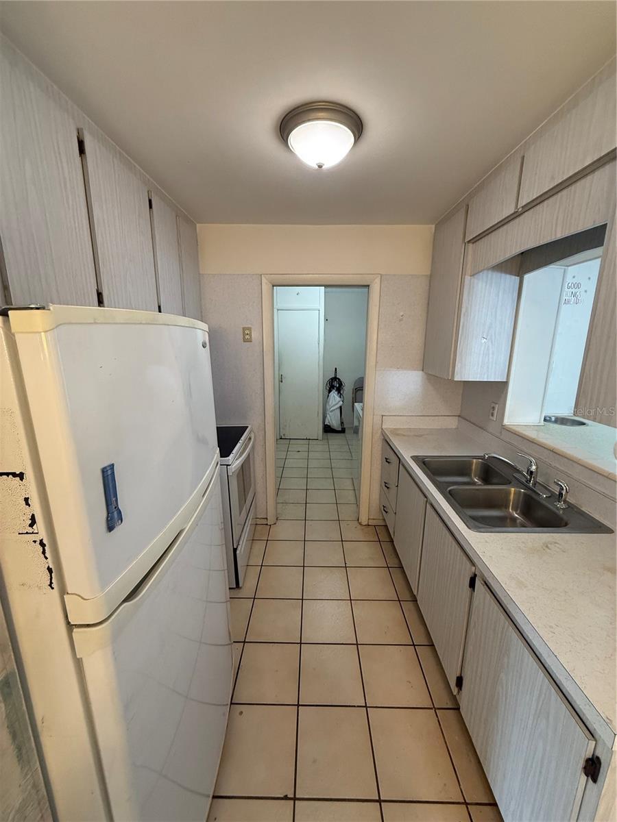 Image 3 of 13 For 186 Midwest Parkway