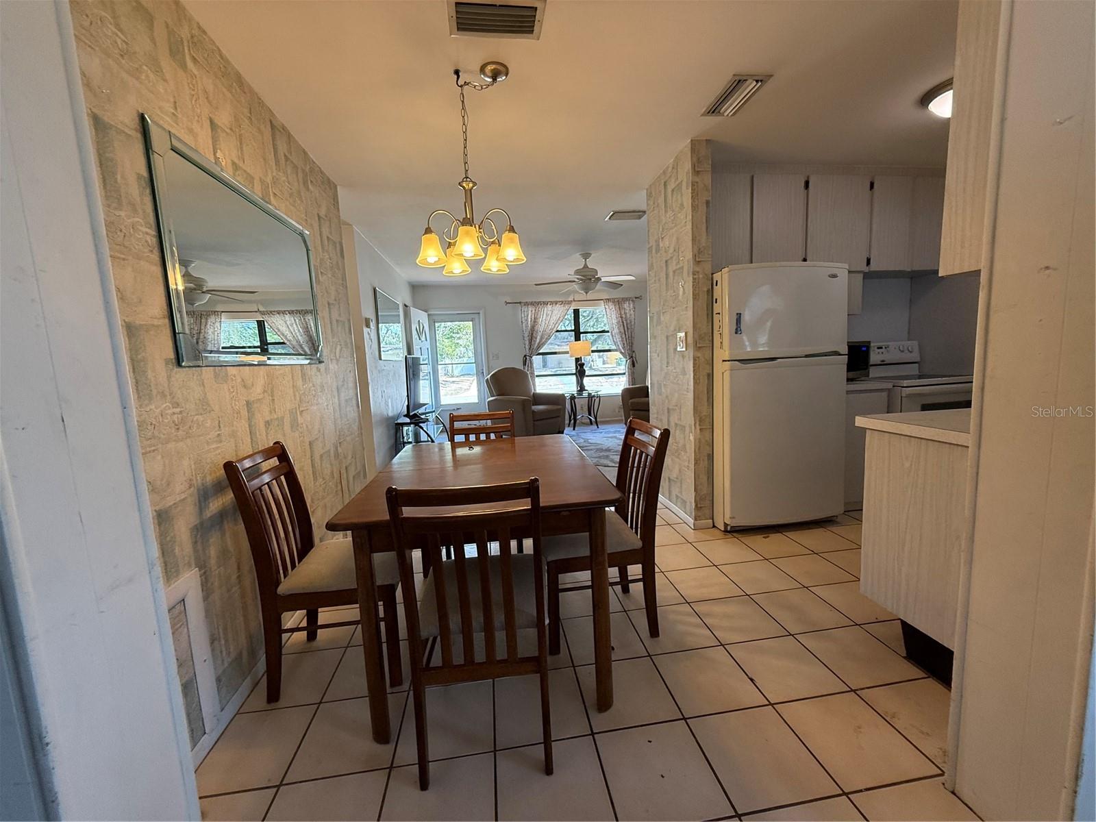 Image 7 of 13 For 186 Midwest Parkway