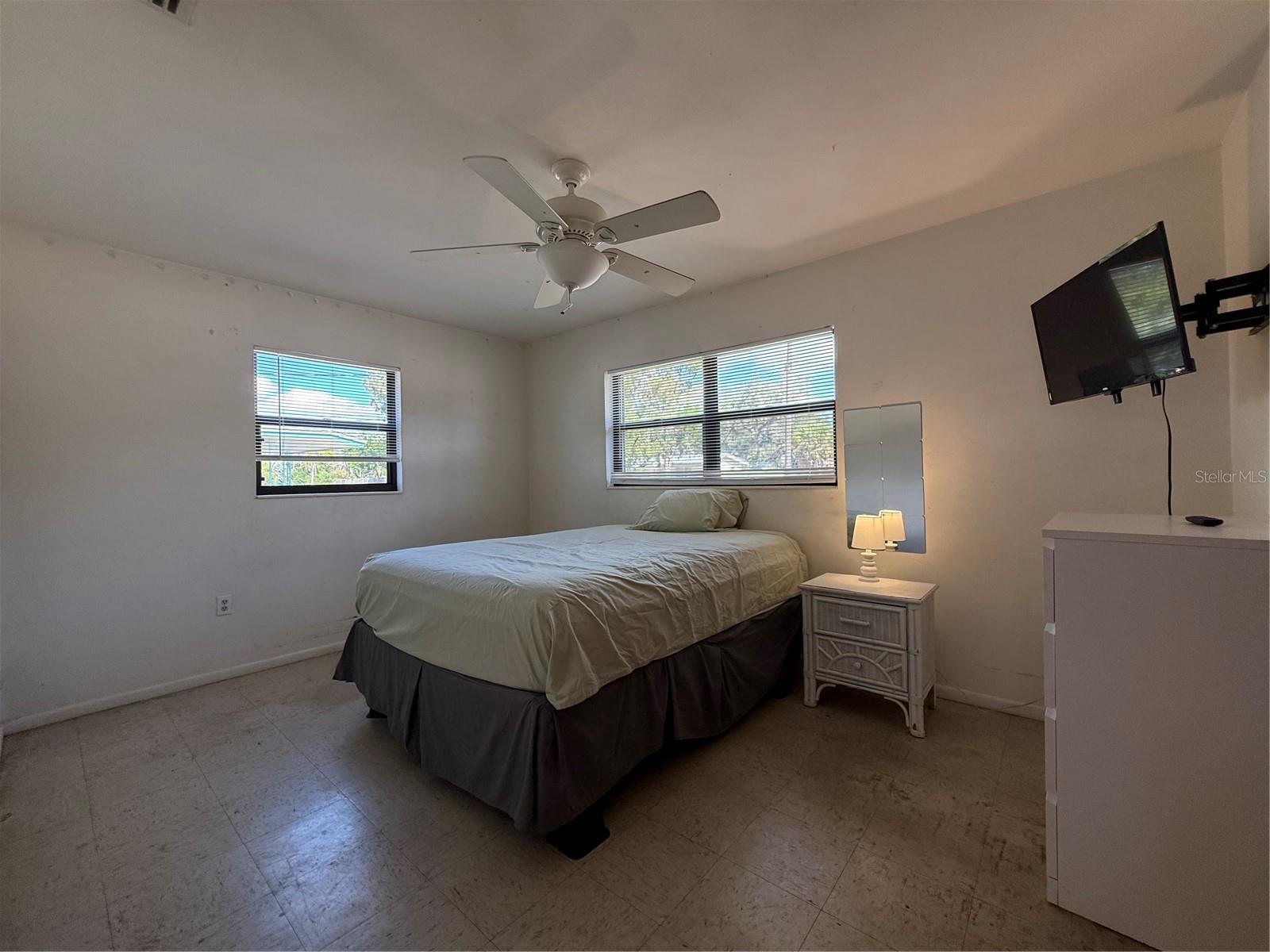 Image 8 of 13 For 186 Midwest Parkway