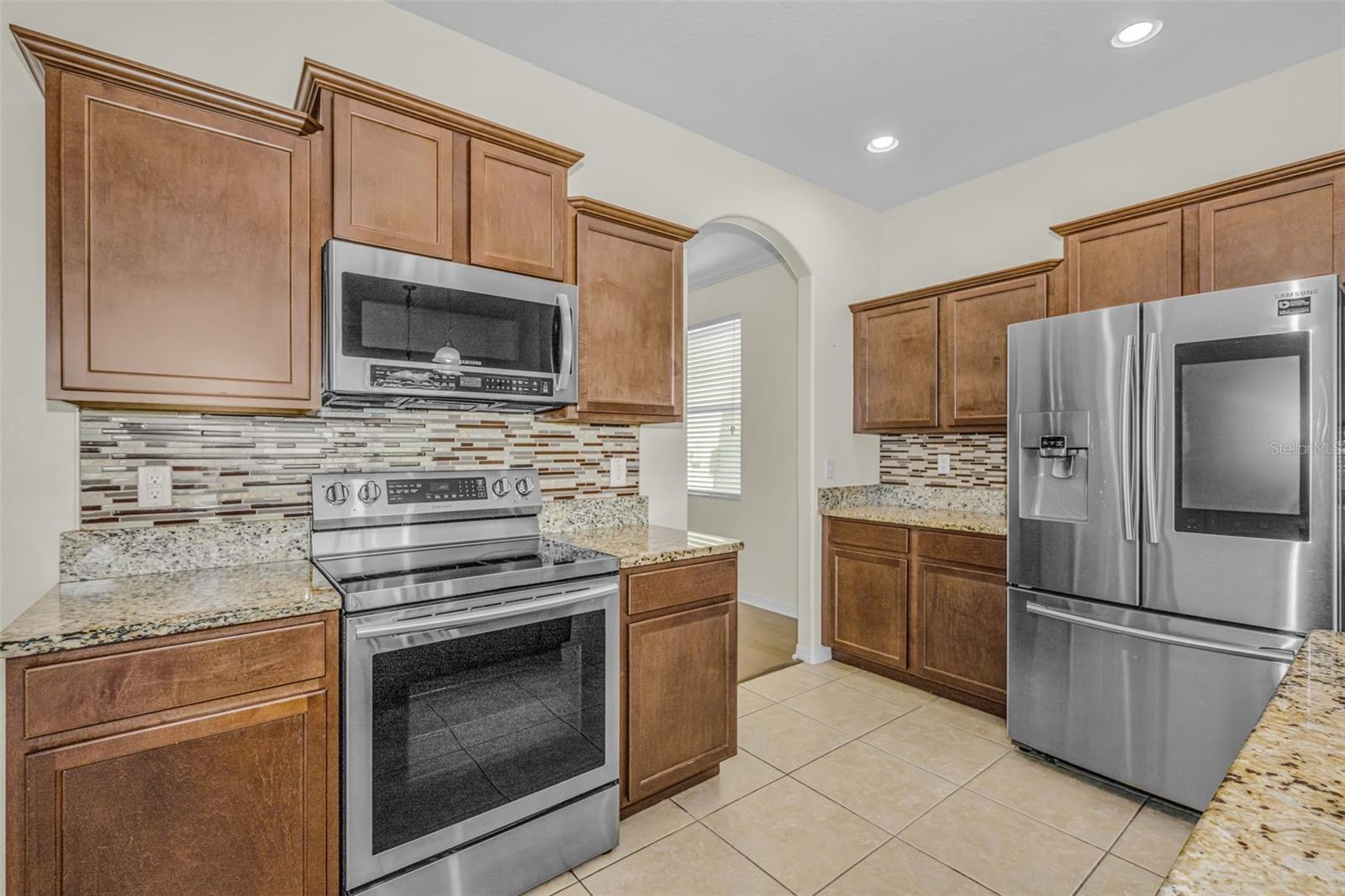 Listing photo id 9 for 521 Vista Ridge Drive