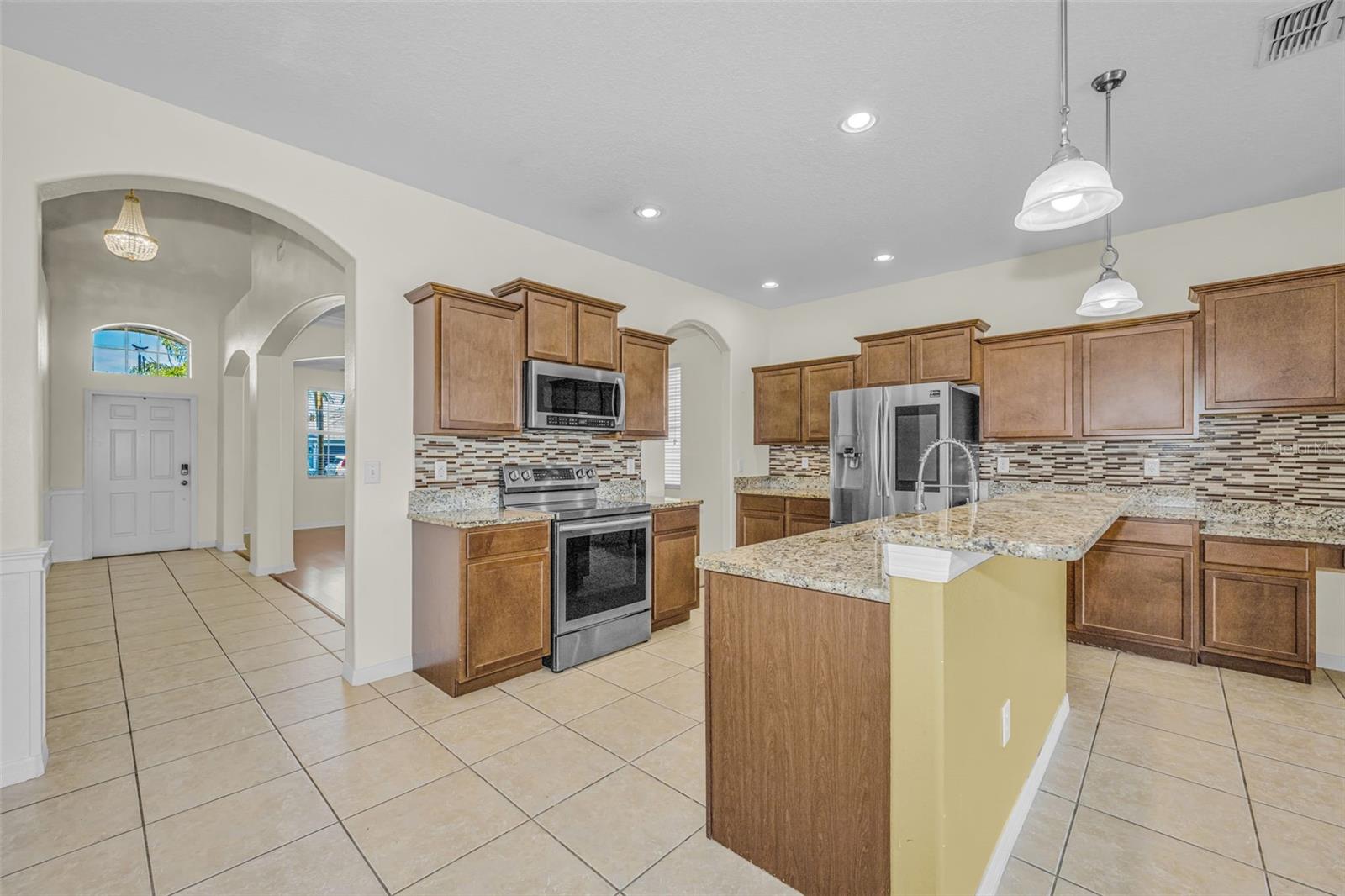 Listing photo id 13 for 521 Vista Ridge Drive