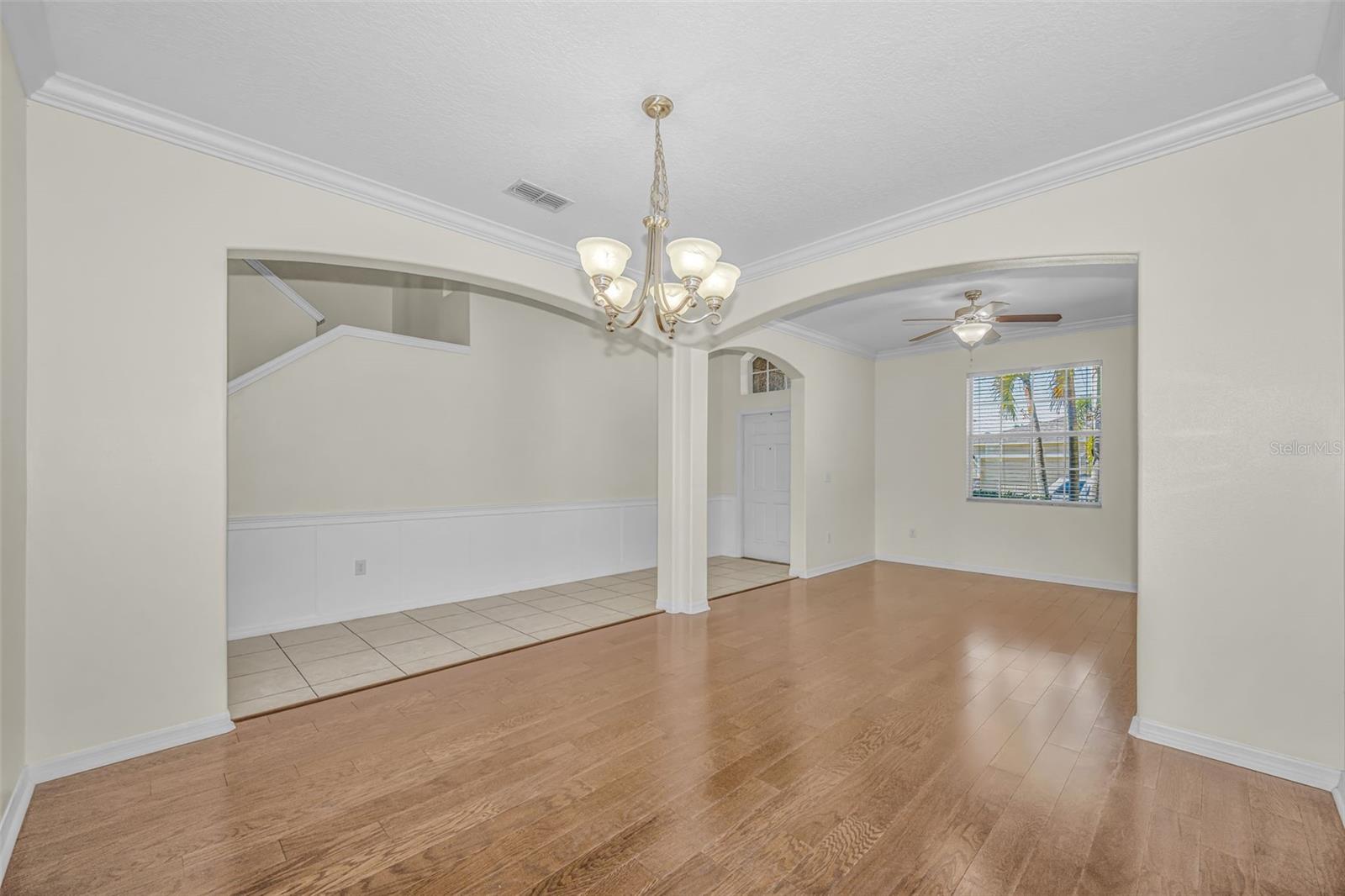 Listing photo id 17 for 521 Vista Ridge Drive