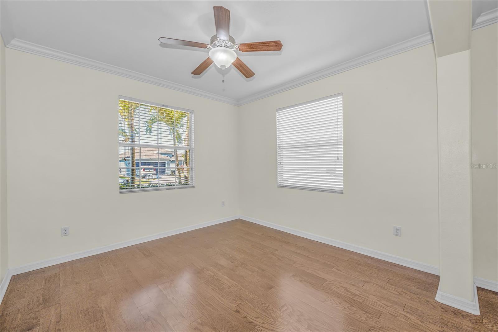 Listing photo id 18 for 521 Vista Ridge Drive