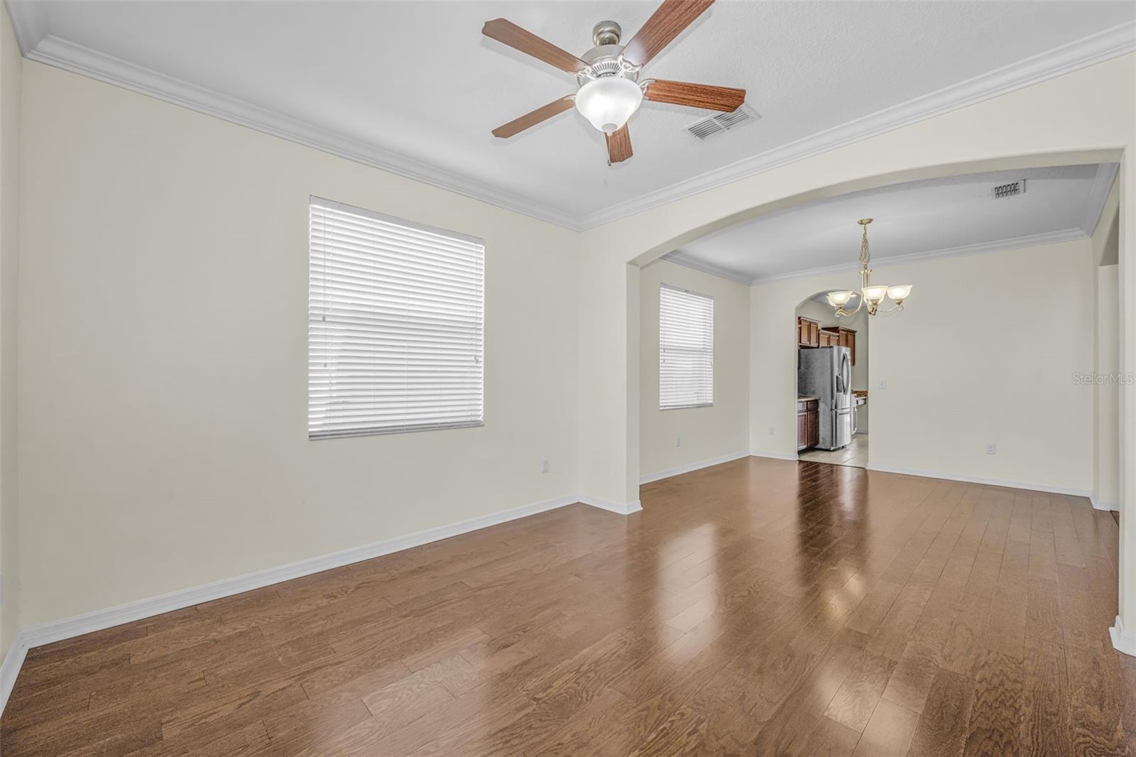 Listing photo id 21 for 521 Vista Ridge Drive