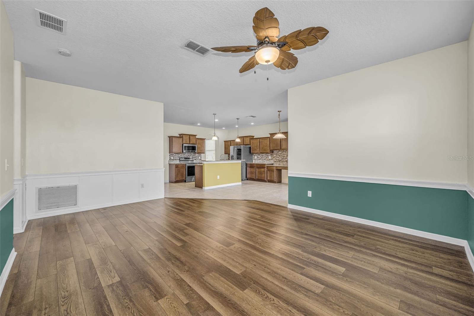 Listing photo id 27 for 521 Vista Ridge Drive