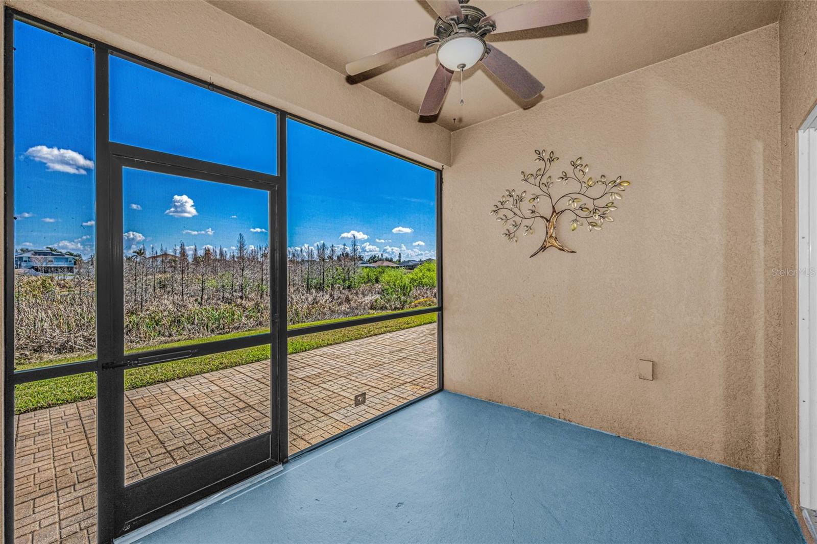 Listing photo id 28 for 521 Vista Ridge Drive