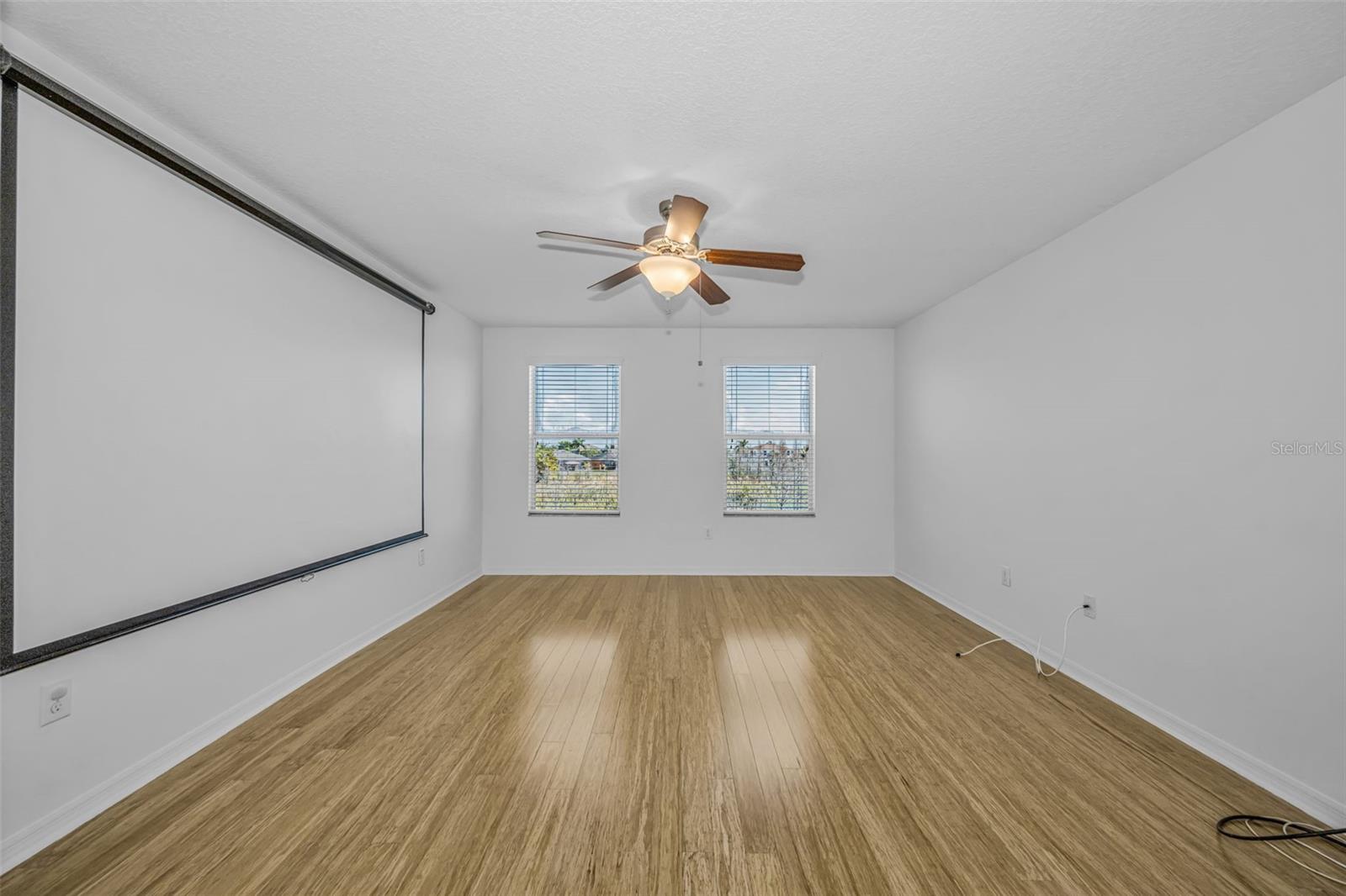 Listing photo id 47 for 521 Vista Ridge Drive