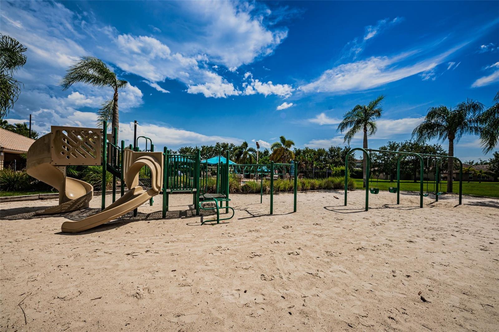 Listing photo id 76 for 521 Vista Ridge Drive