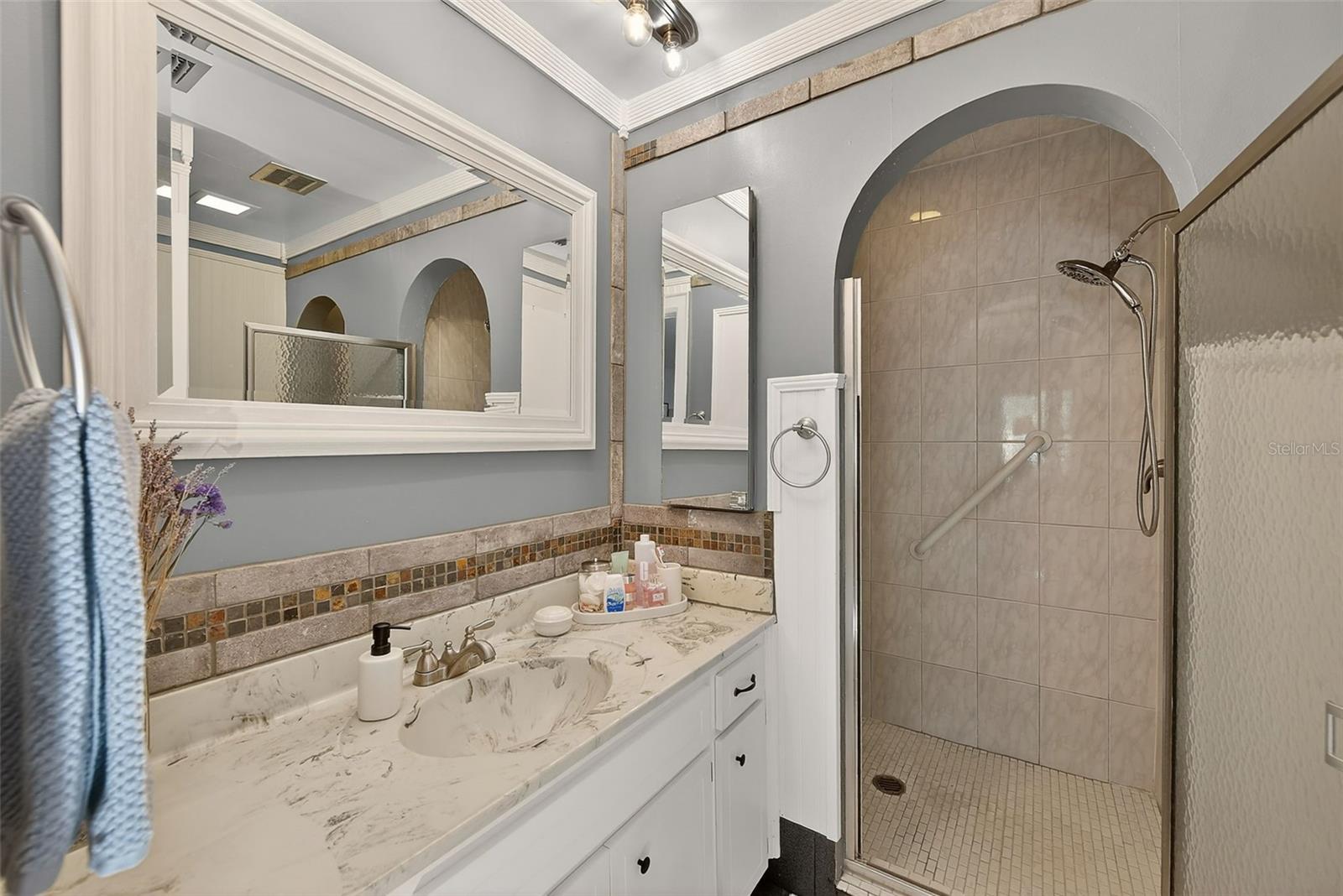 Image 20 of 40 For 139 Bluff View Drive 107