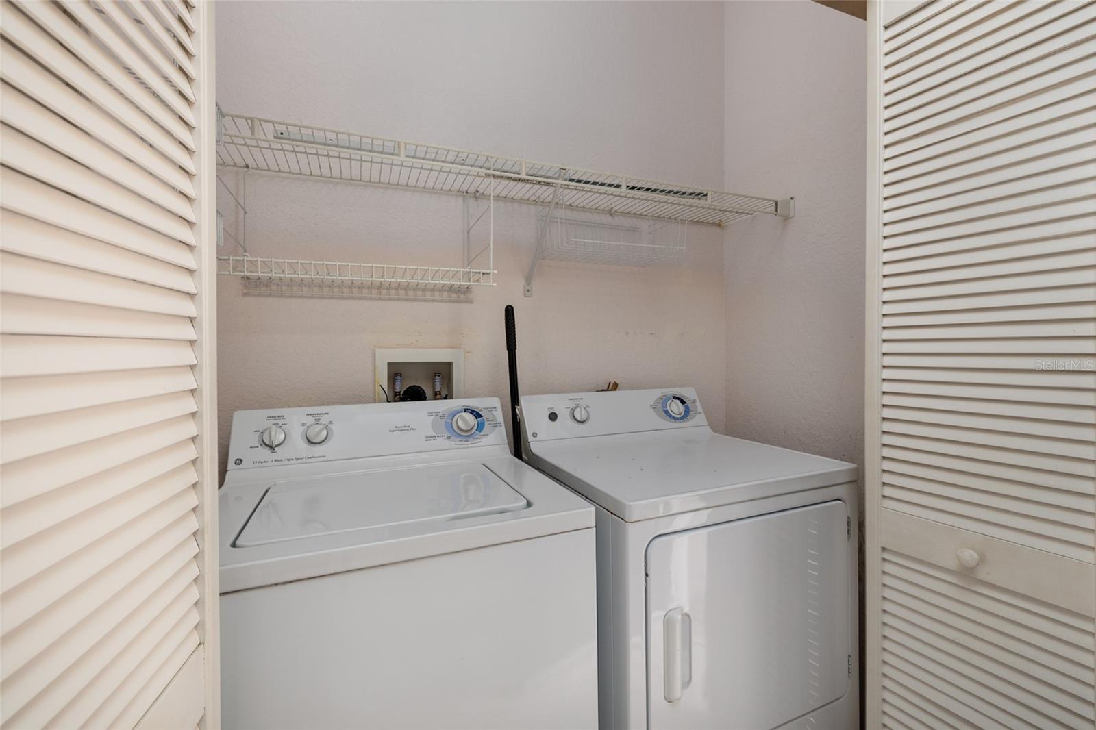 Listing photo id 15 for 446 21st Avenue Ne