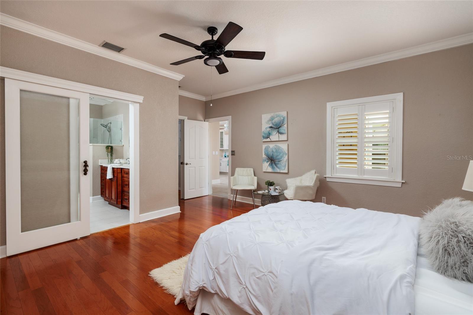 Listing photo id 17 for 446 21st Avenue Ne