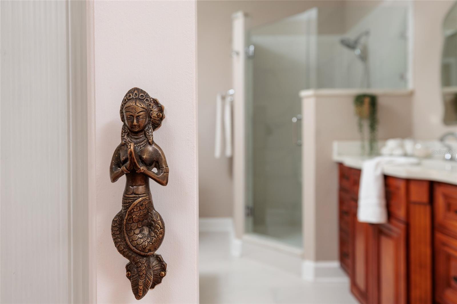 Listing photo id 18 for 446 21st Avenue Ne