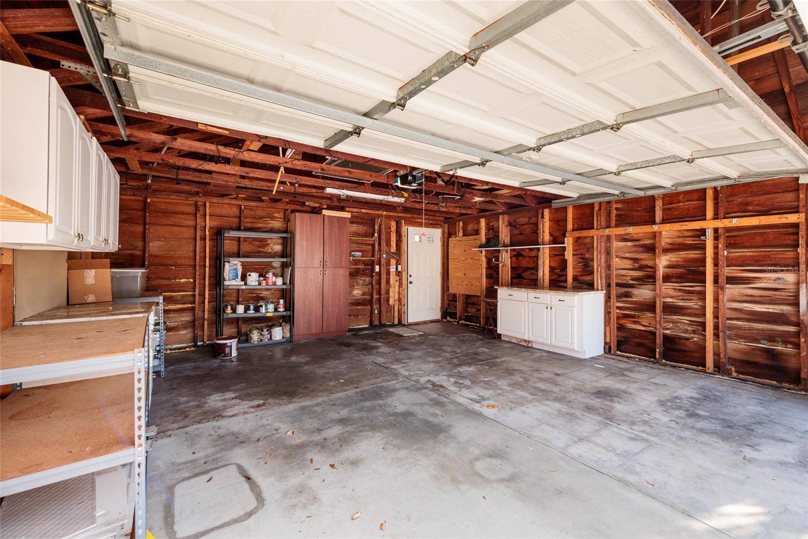 Listing photo id 31 for 446 21st Avenue Ne