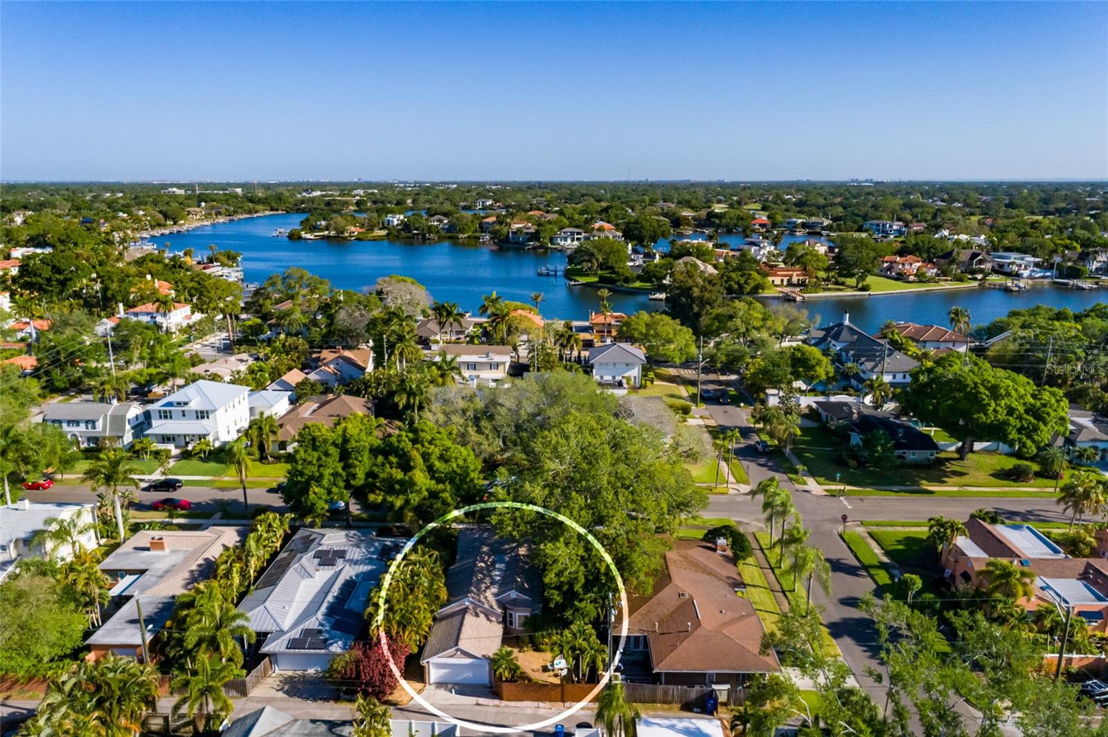 Listing photo id 35 for 446 21st Avenue Ne