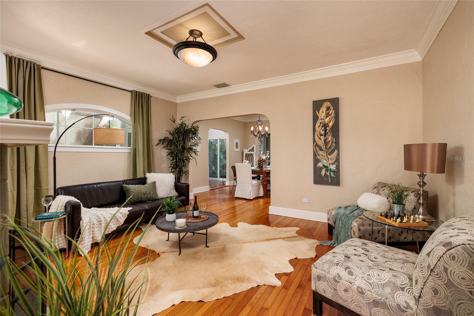 Listing photo id 5 for 446 21st Avenue Ne