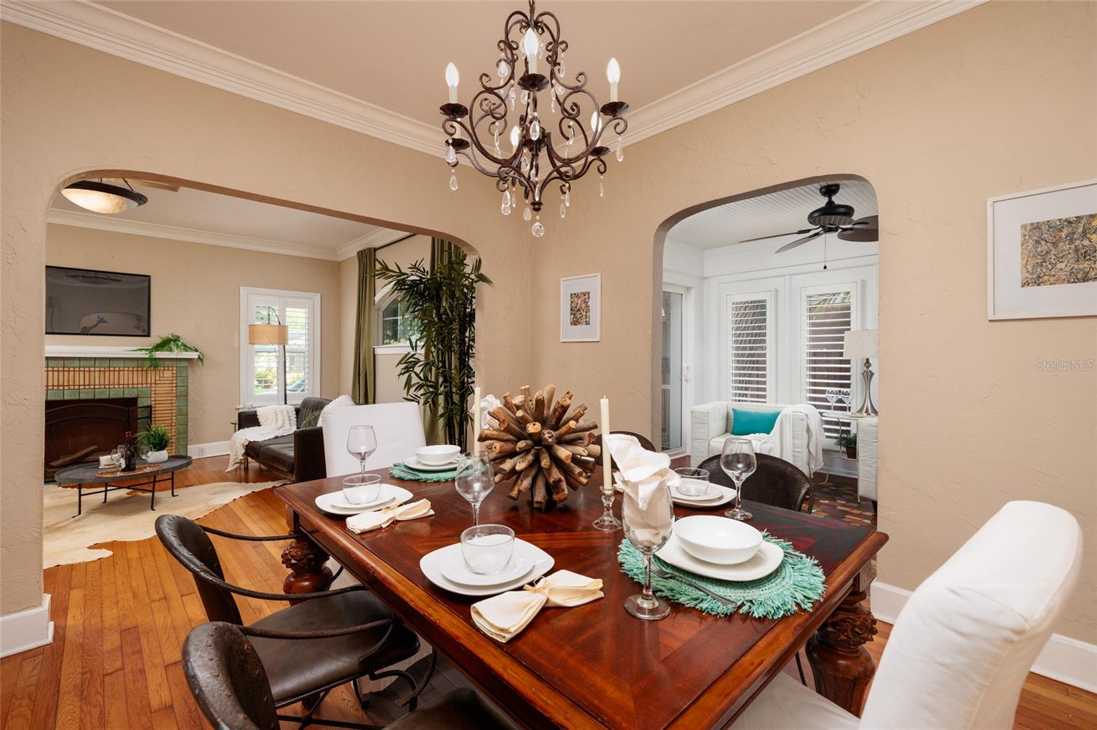 Listing photo id 6 for 446 21st Avenue Ne