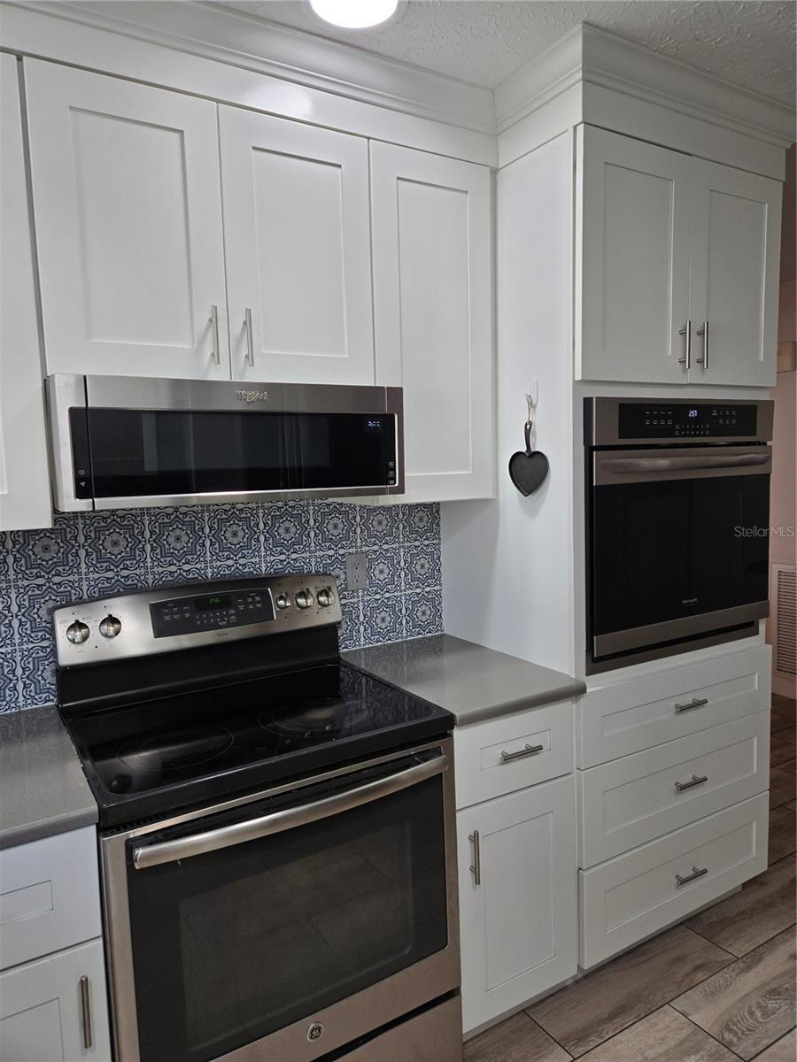 Image 21 of 32 For 3814 Cloverhill Court