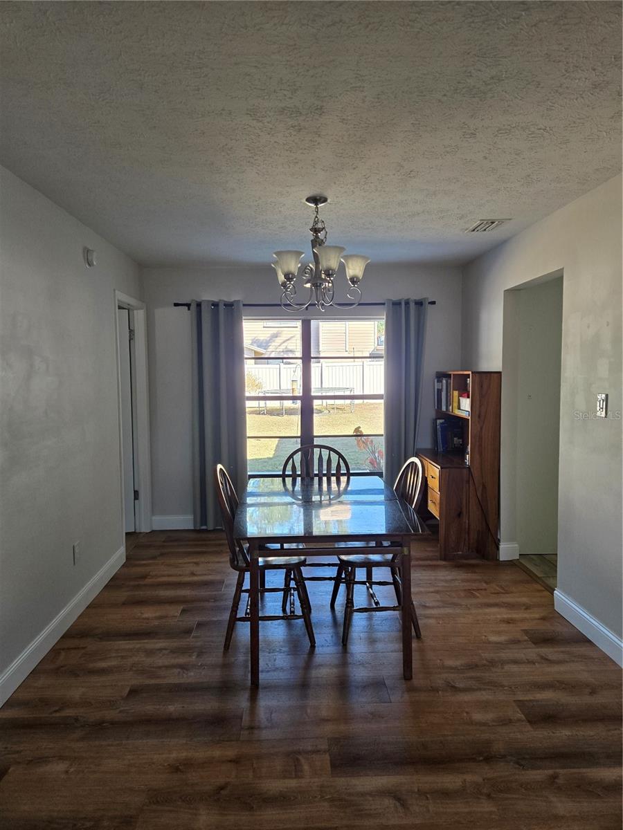 Image 9 of 32 For 3814 Cloverhill Court