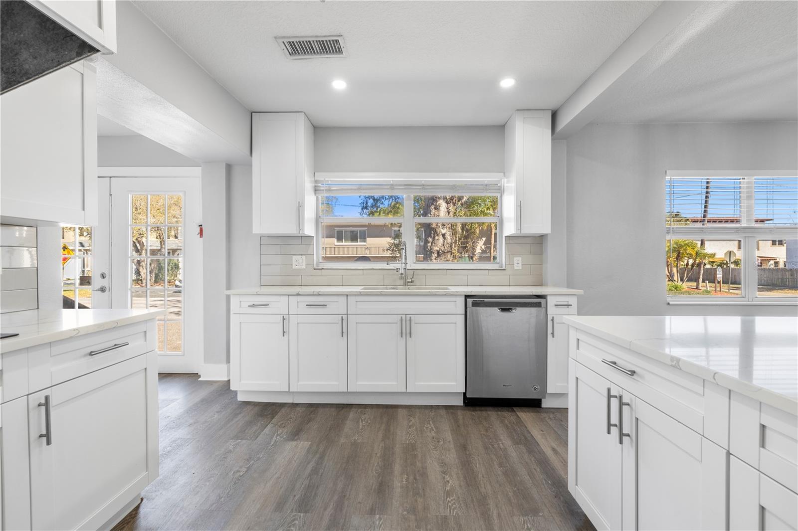 Image 11 of 67 For 3901 Platt Street