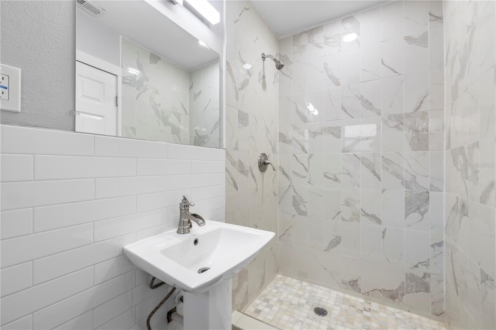 Image 21 of 67 For 3901 Platt Street