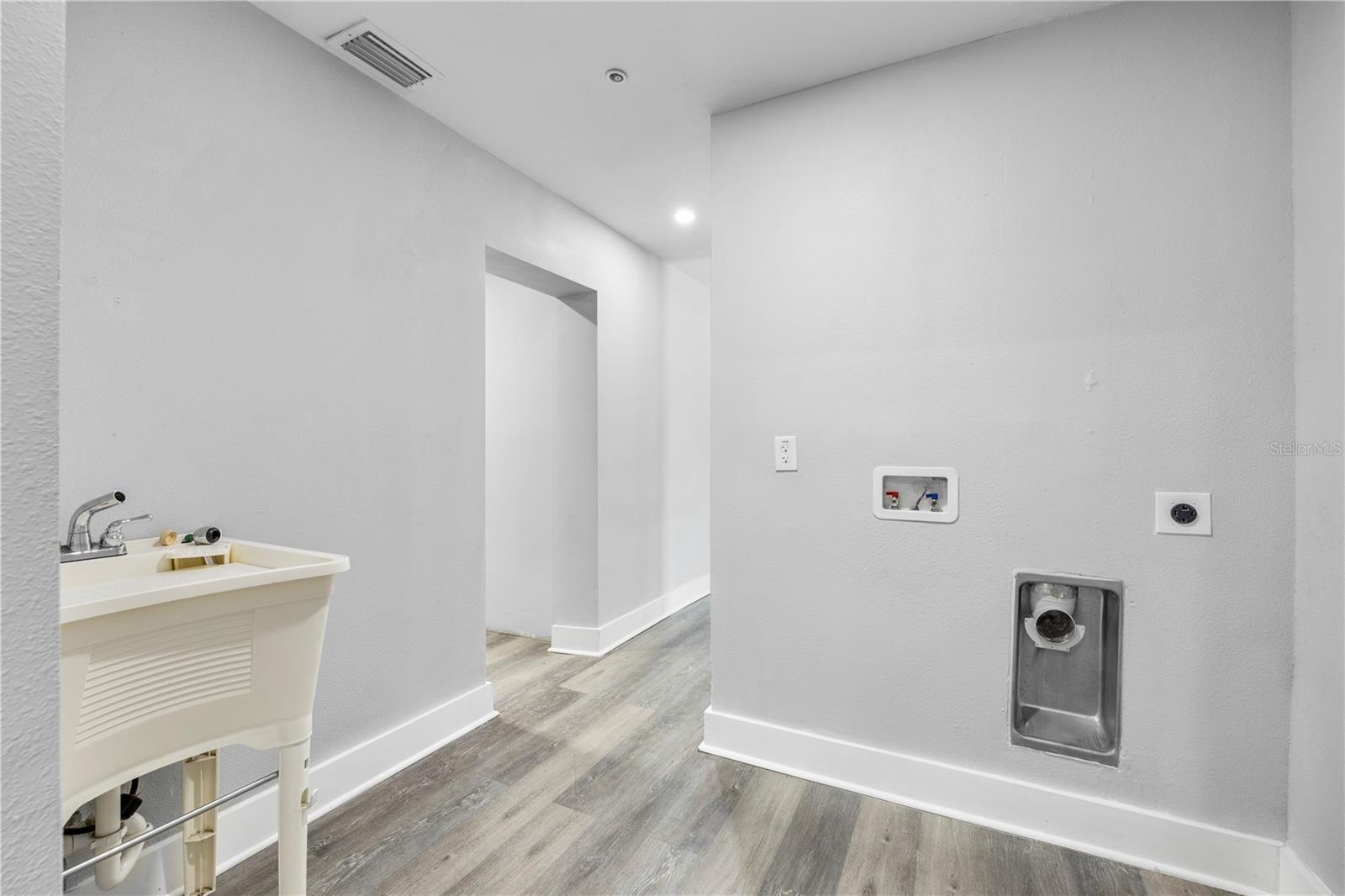 Image 38 of 67 For 3901 Platt Street