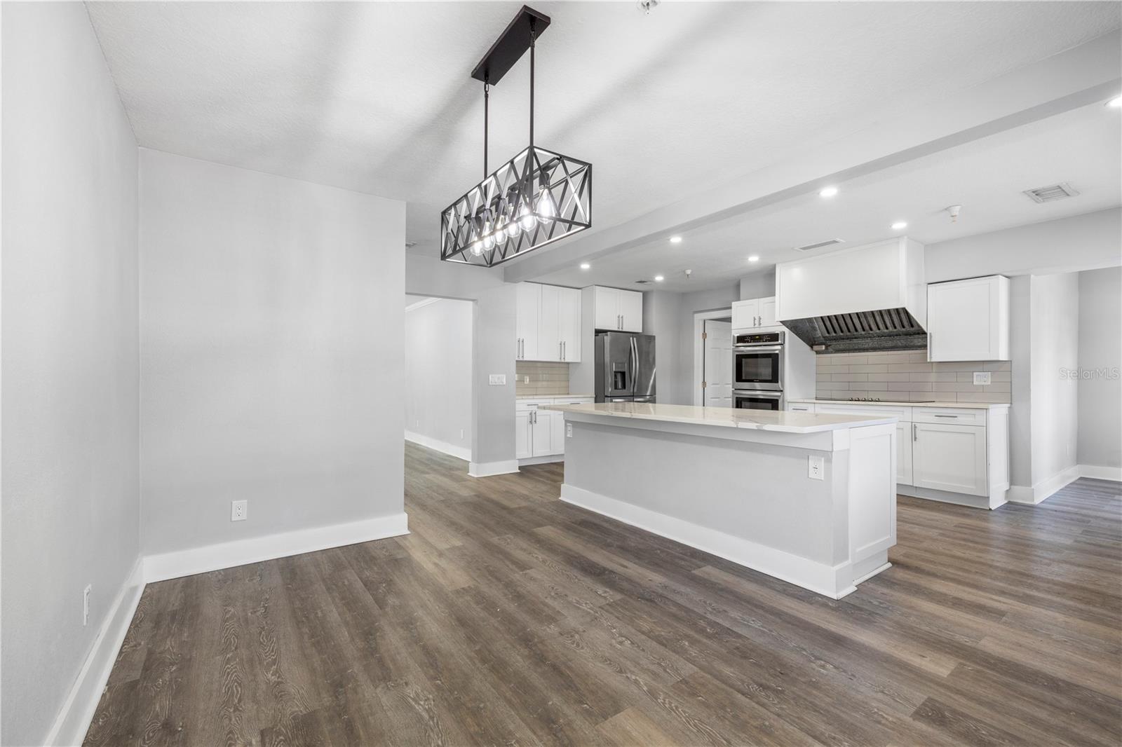 Image 4 of 67 For 3901 Platt Street